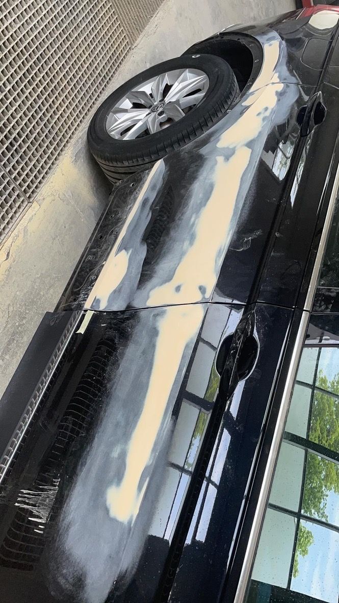 Paneel afgeplakt en klaargezet voor de spuitcabine
